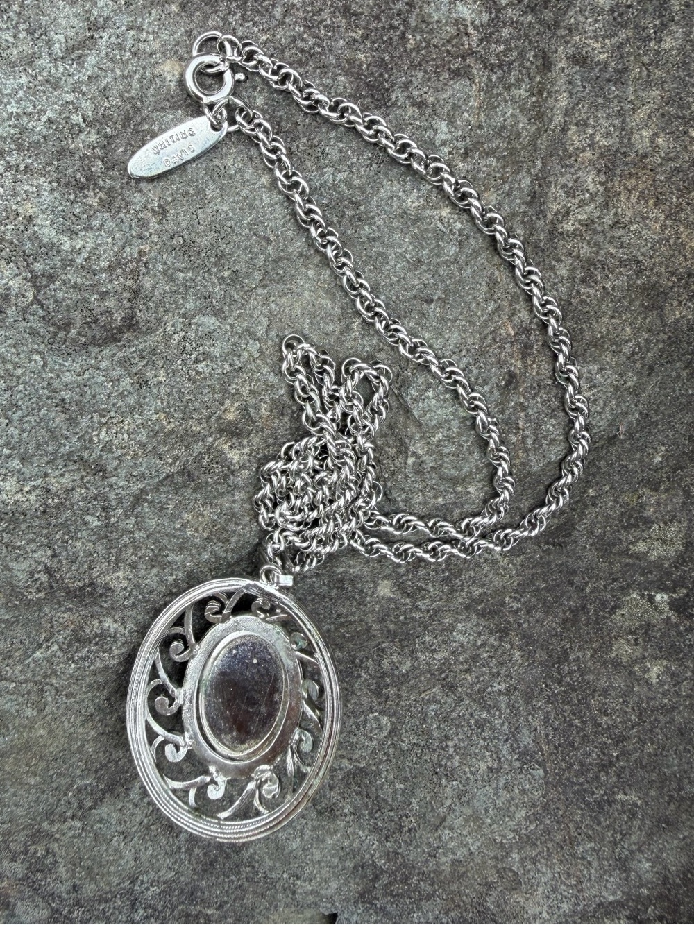 Vintage Whiting & Davis Iridescent Purple Green Silver Filigree Pendant Necklace - Picture 10 of 14